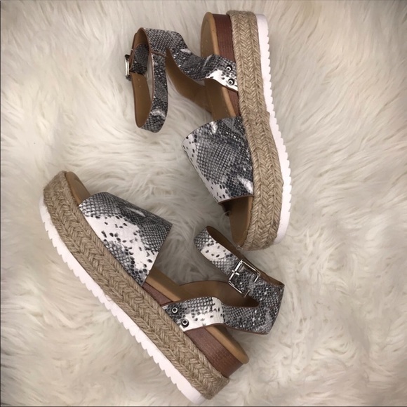 Esmeralda Snake Print Platform Espadrilles - Picture 4 of 8